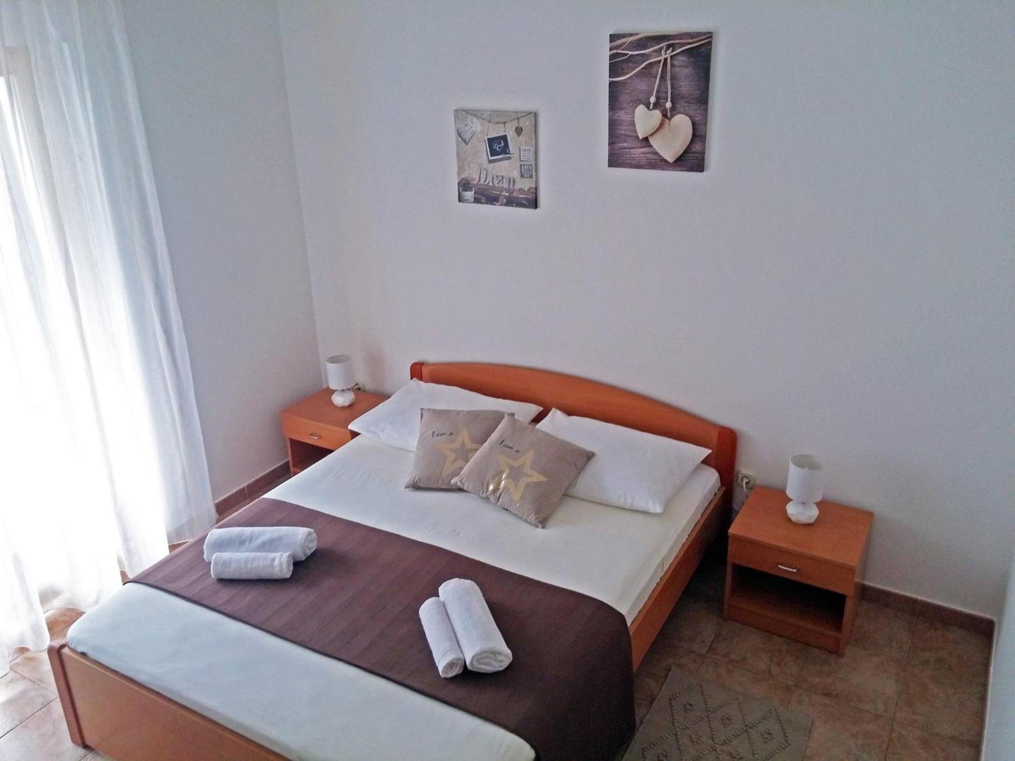 Apartments And Rooms Saric Jadrija Habitación foto