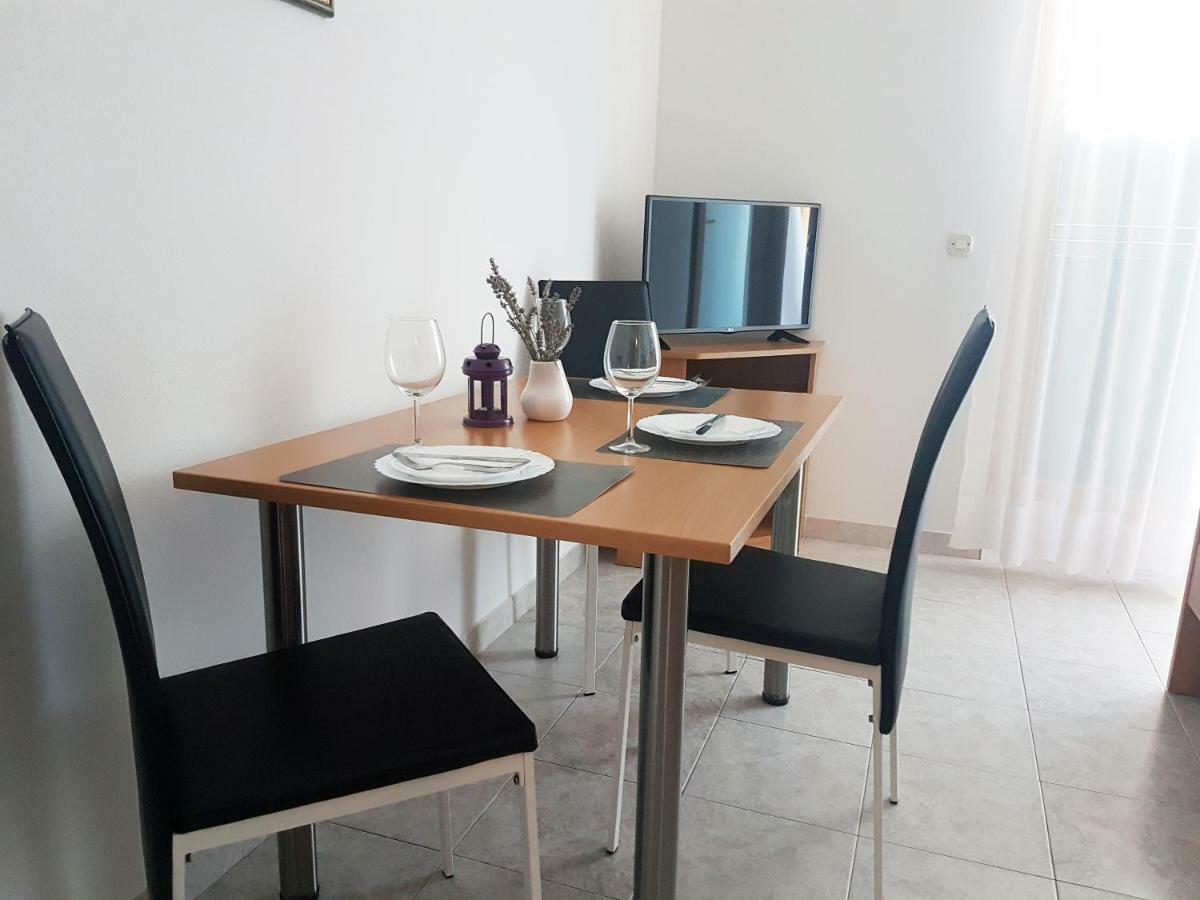 Apartments And Rooms Saric Jadrija Exterior foto
