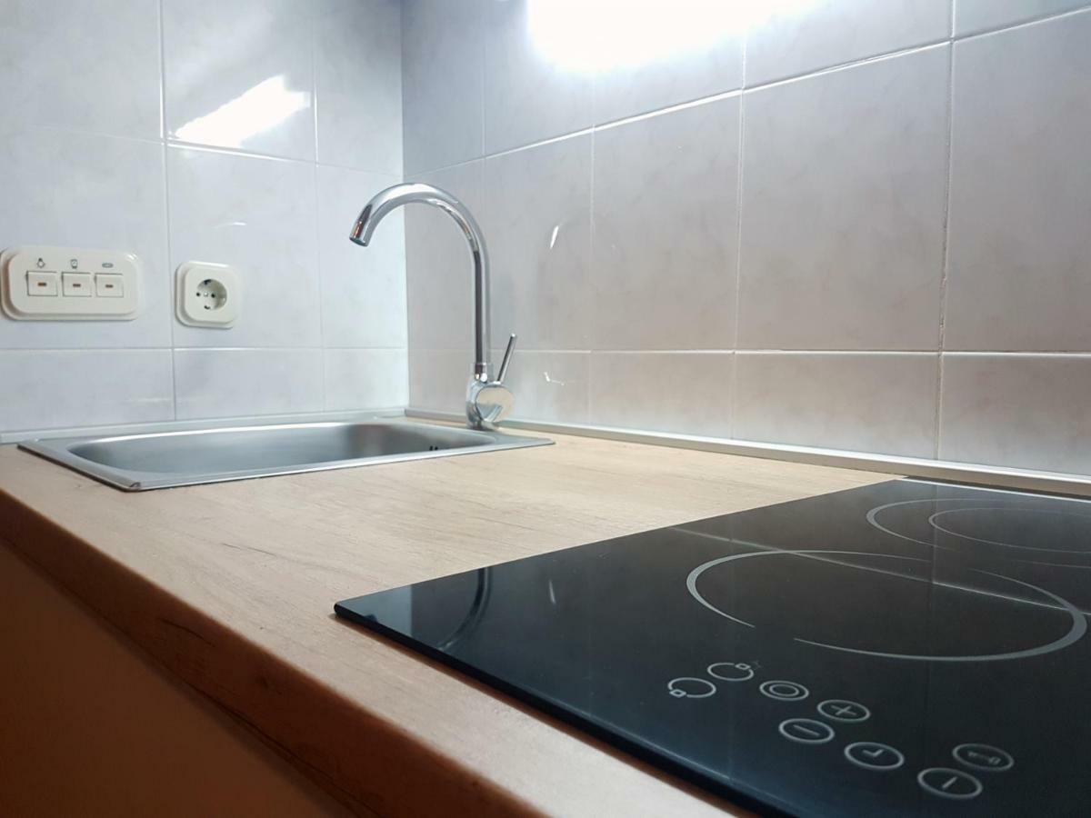 Apartments And Rooms Saric Jadrija Exterior foto